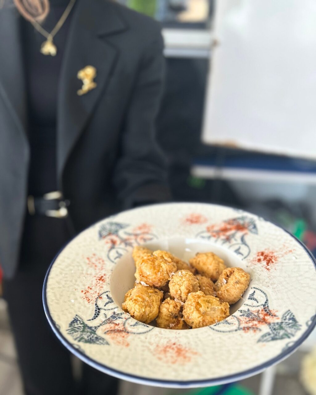 Instagram post from destinopuerto. This post is in position 6.