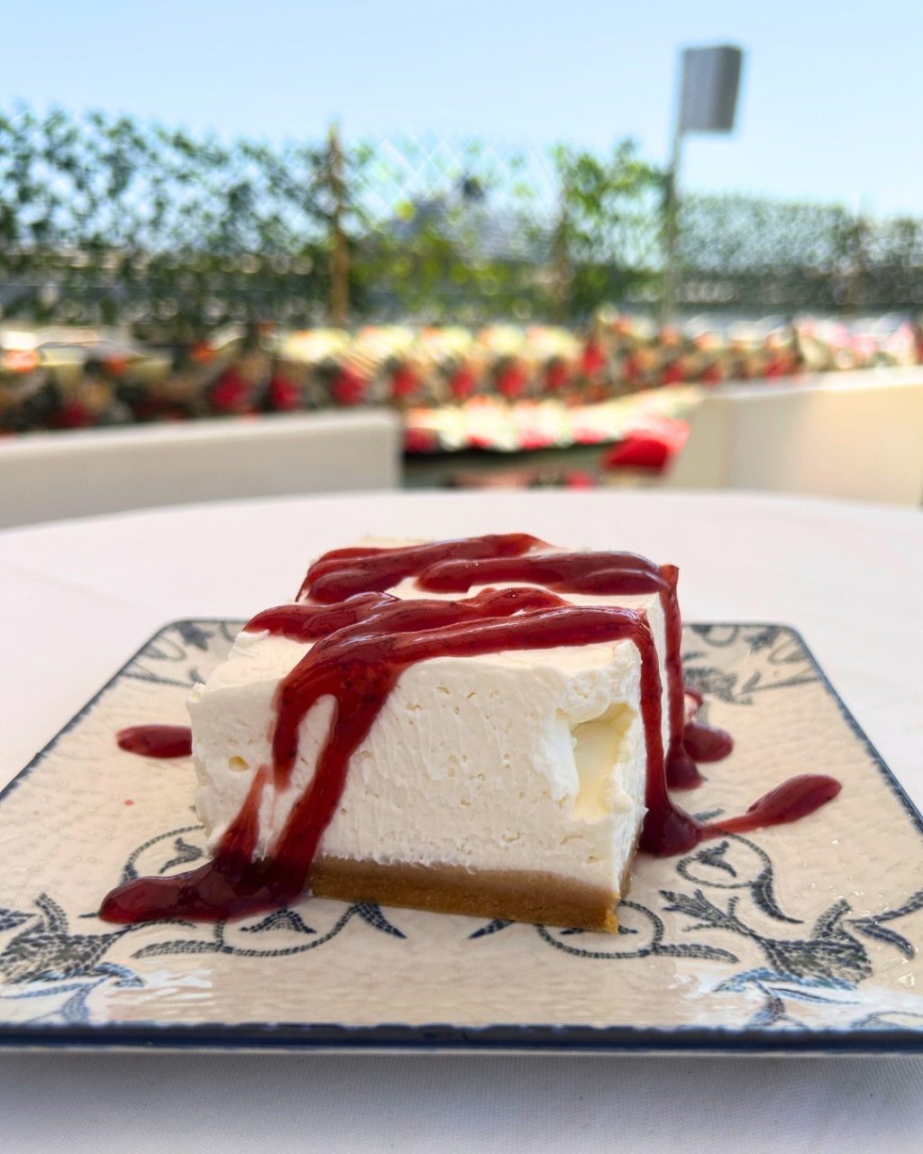 Instagram post from destinopuerto. This post is in position 6.