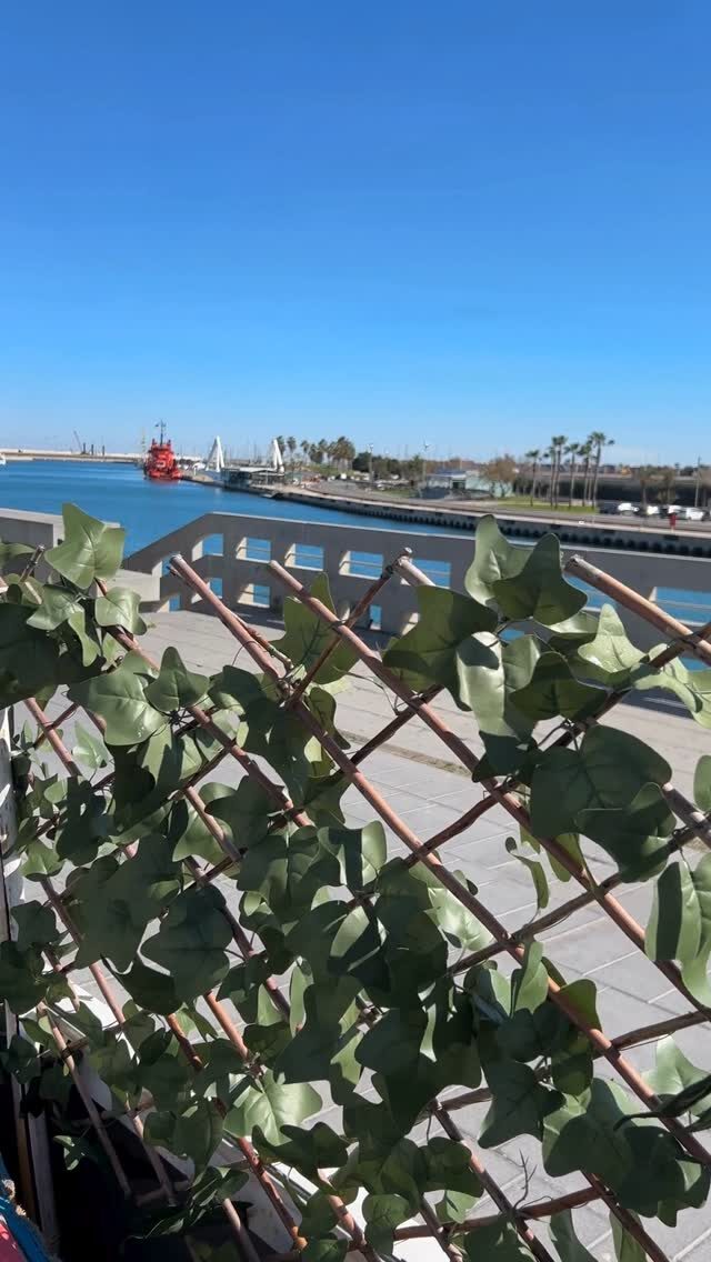 Instagram post from destinopuerto. This post is in position 3.